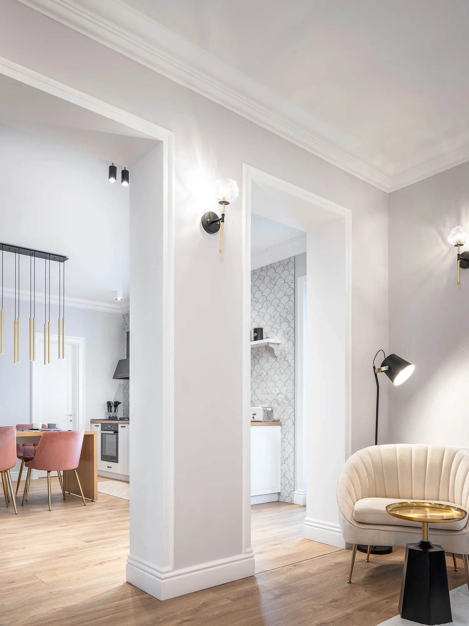 Amenajare interioara rezidentiala — APARTAMENT ELEGANT CU ACCENTE MODERNE, stil contemporan cu influente clasice, Timisoara. Imagine 3 din 14