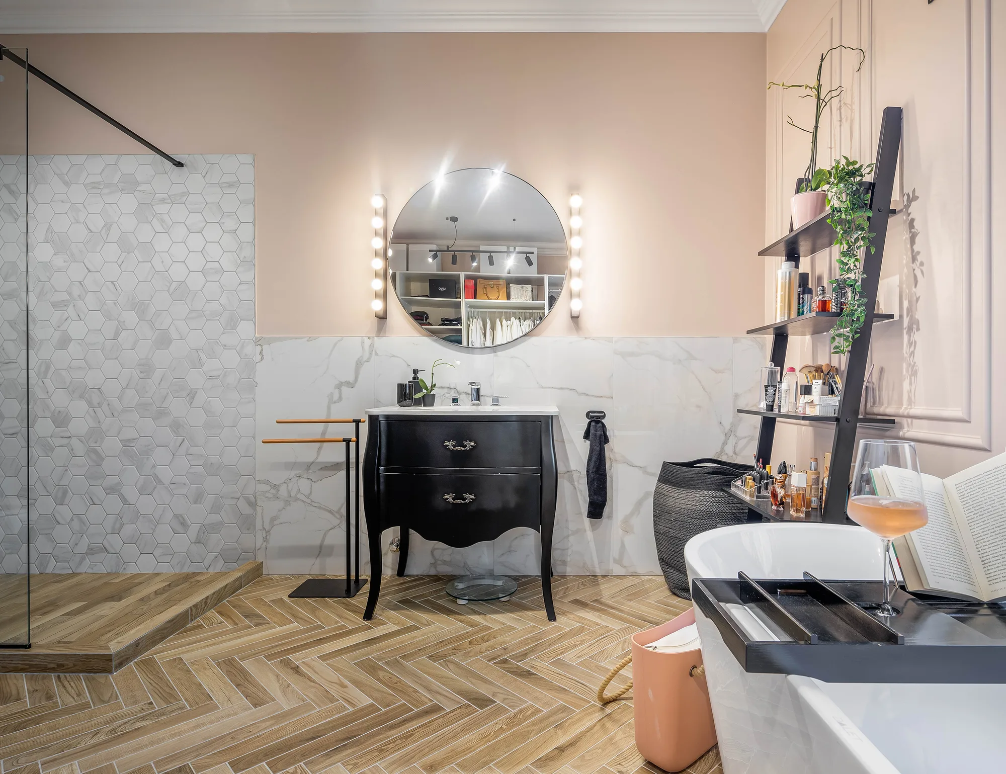 Amenajare interioara rezidentiala — APARTAMENT ELEGANT CU ACCENTE MODERNE, stil contemporan cu influente clasice, Timisoara. Imagine 8 din 14
