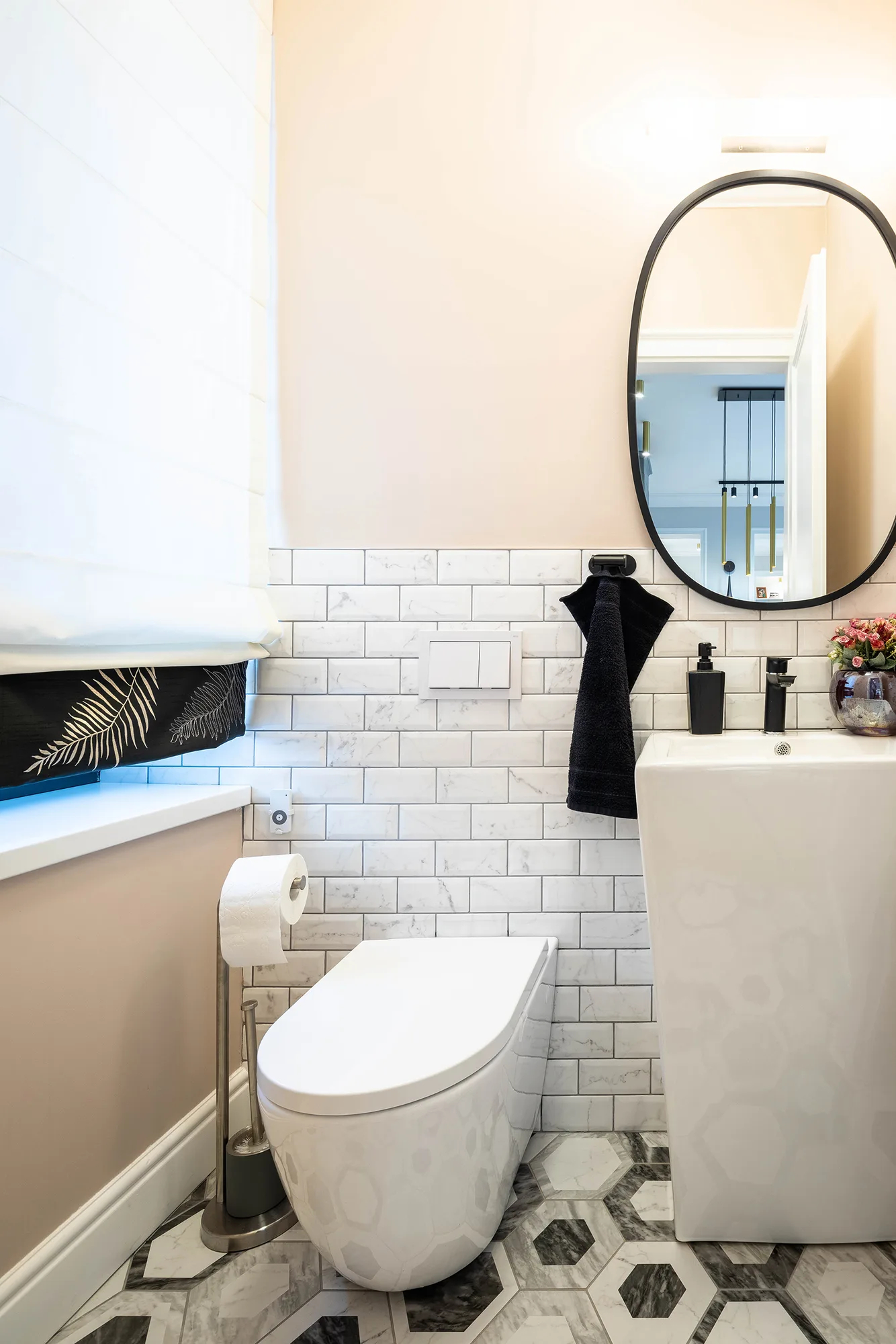 Amenajare interioara rezidentiala — APARTAMENT ELEGANT CU ACCENTE MODERNE, stil contemporan cu influente clasice, Timisoara. Imagine 13 din 14