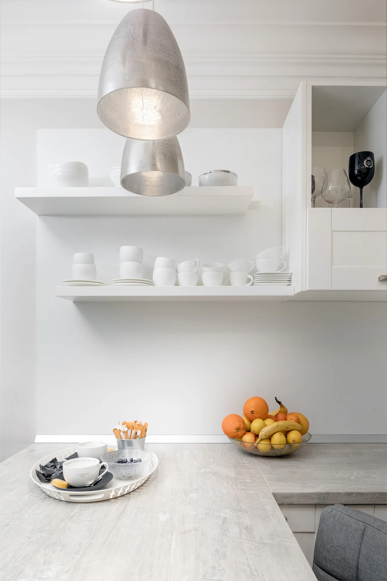 Amenajare interioara rezidentiala — APARTAMENT GLAM CONTEMPORAN, stil modern eclectic cu influente glam, Resita. Imagine 7 din 8