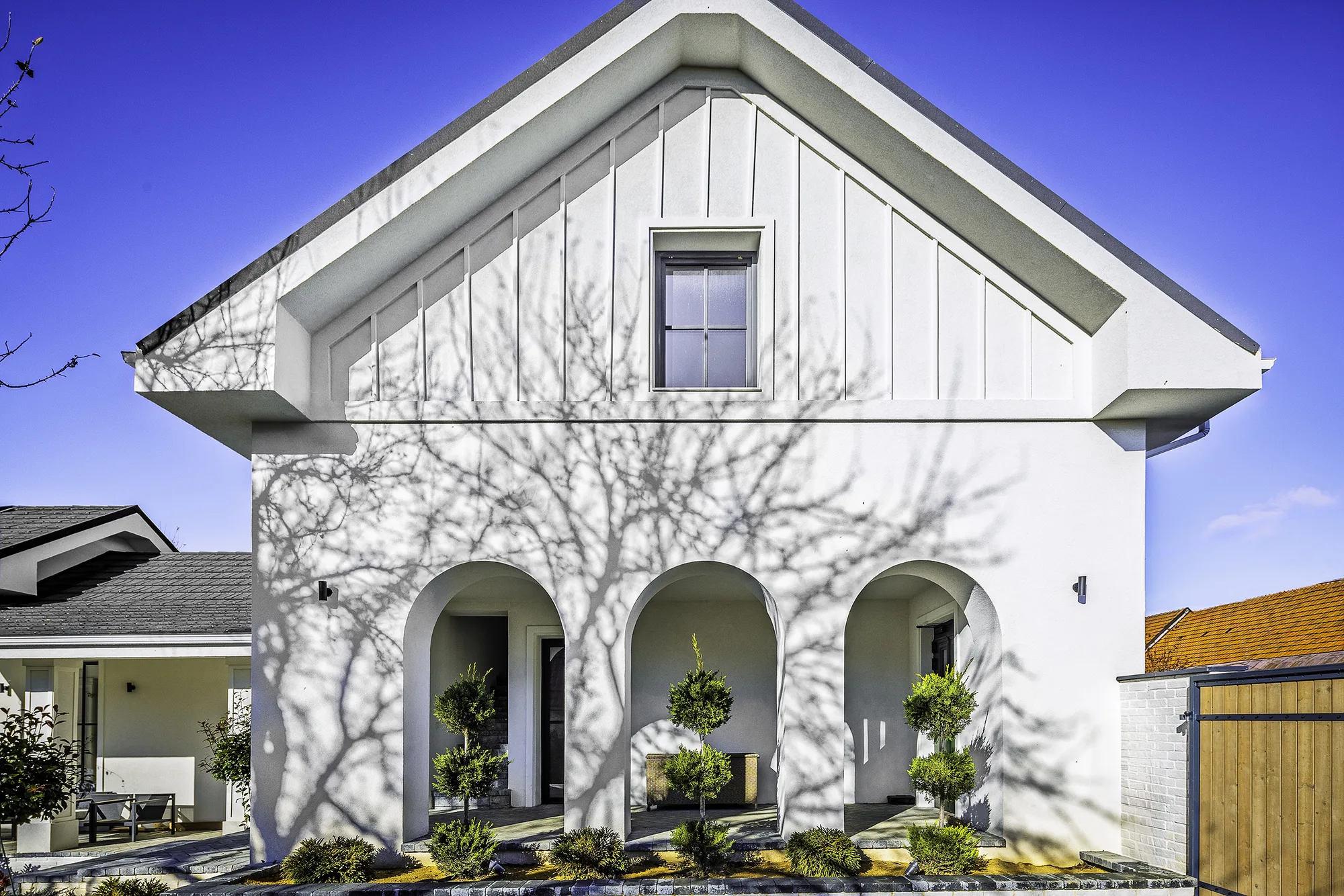 Amenajare exterioara — Casa la munte reinterpretata modern, stil farmhouse contemporan, Banatul Montan. Imagine 5 din 5
