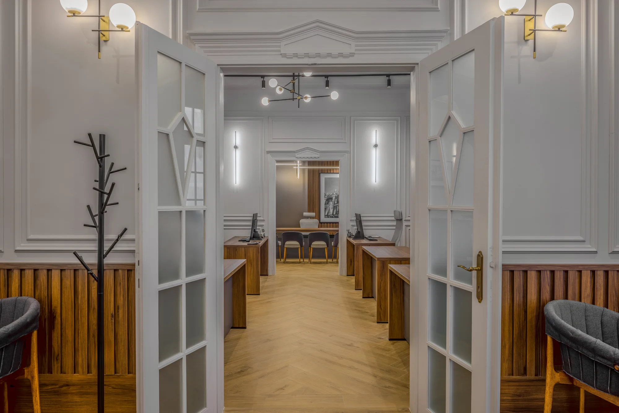 Amenajare interioara comerciala — Birou Individual Notarial Valean Paul, stil clasic contemporan, Oradea. Imagine 6 din 7