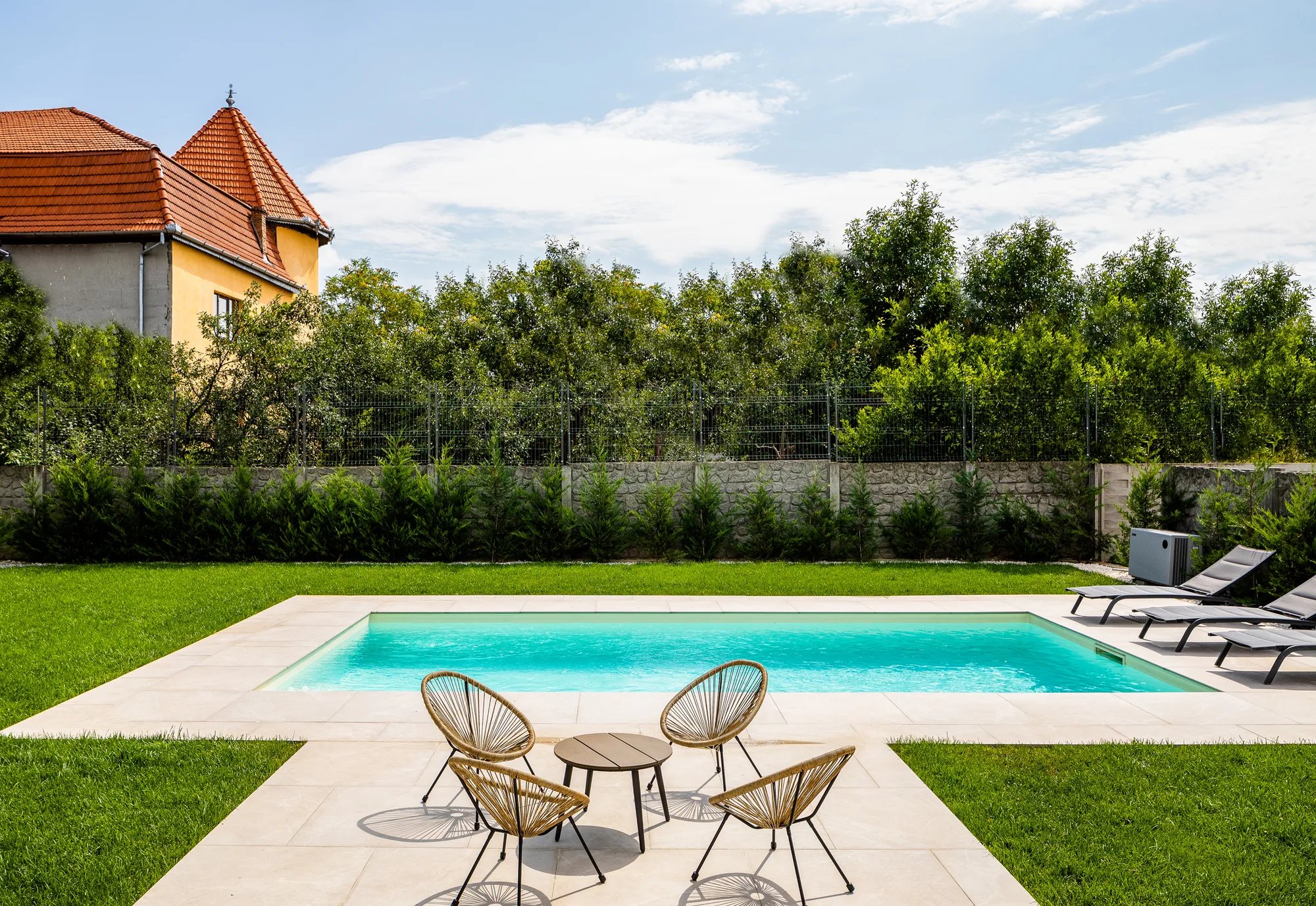 Amenajare exterioara — GRADINA MODERNA, stil contemporan, Timisoara. Imagine 5 din 6
