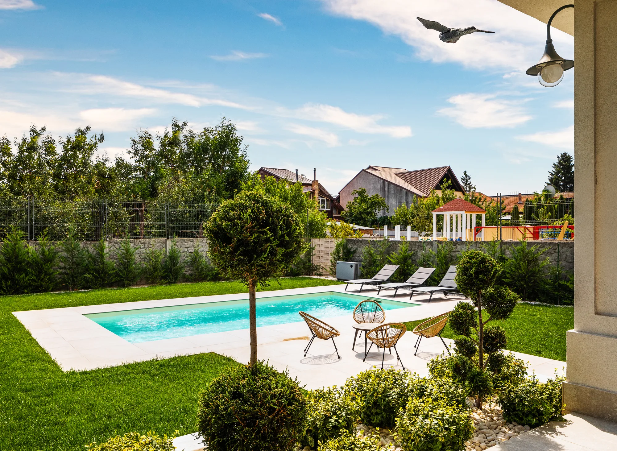 Amenajare exterioara — GRADINA MODERNA, stil contemporan, Timisoara. Imagine 6 din 6