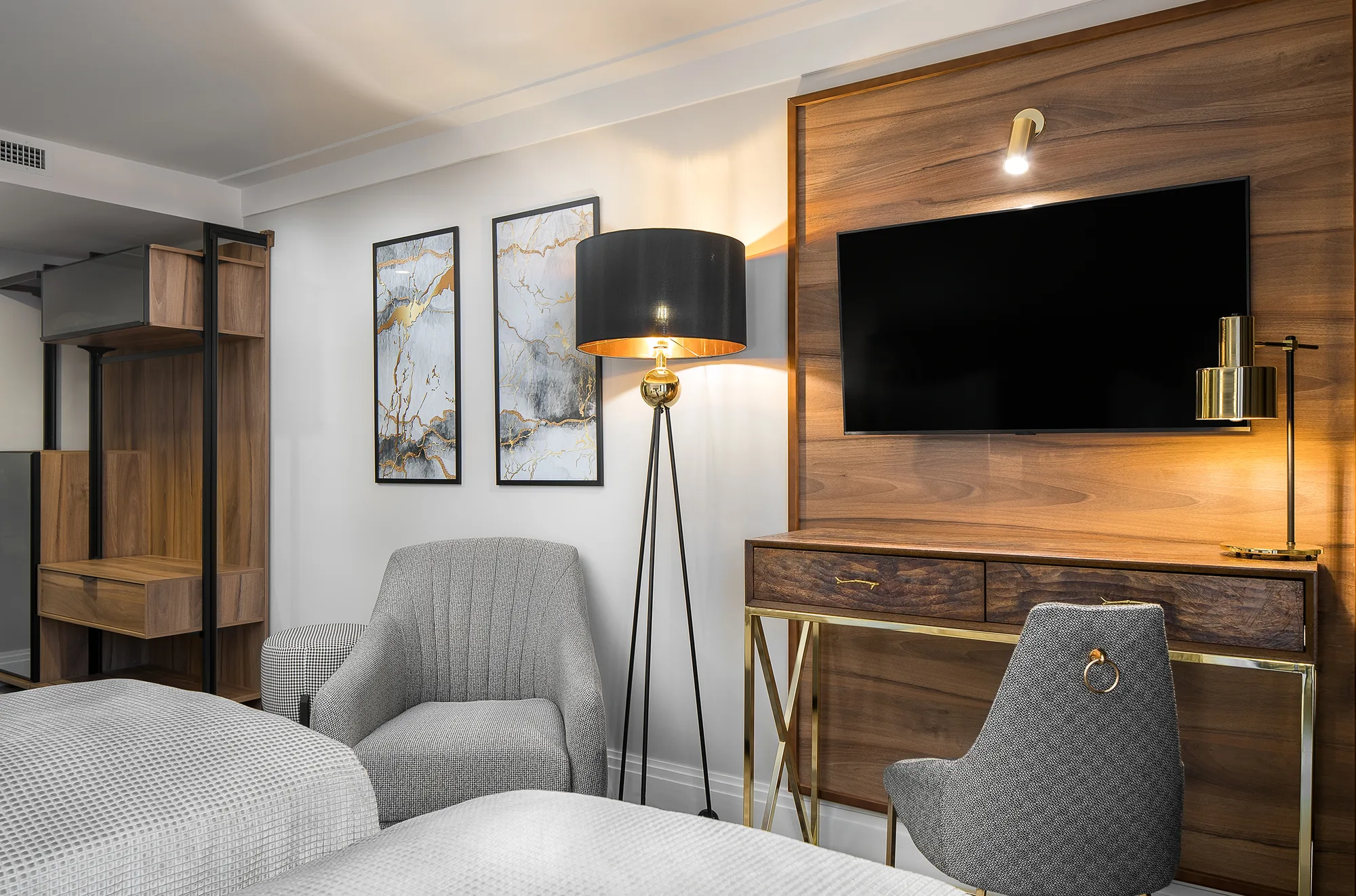 Amenajare interioara comerciala — DONNA ANA BOUTIQUE HOTEL, stil contemporan cu accente glam, Timisoara. Imagine 2 din 18