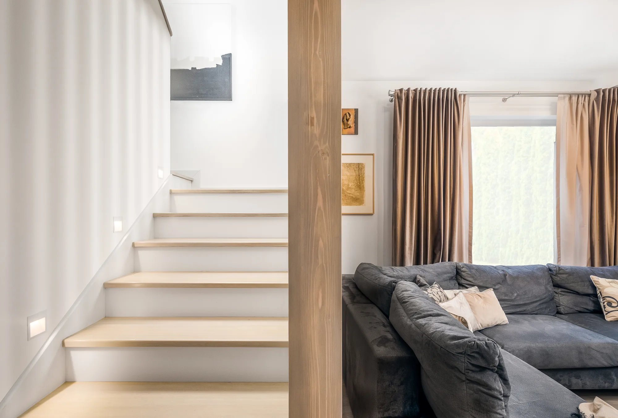 Amenajare interioara rezidentiala — VILA MODERNA MINIMALISTA, stil minimalist, Timisoara. Imagine 2 din 9