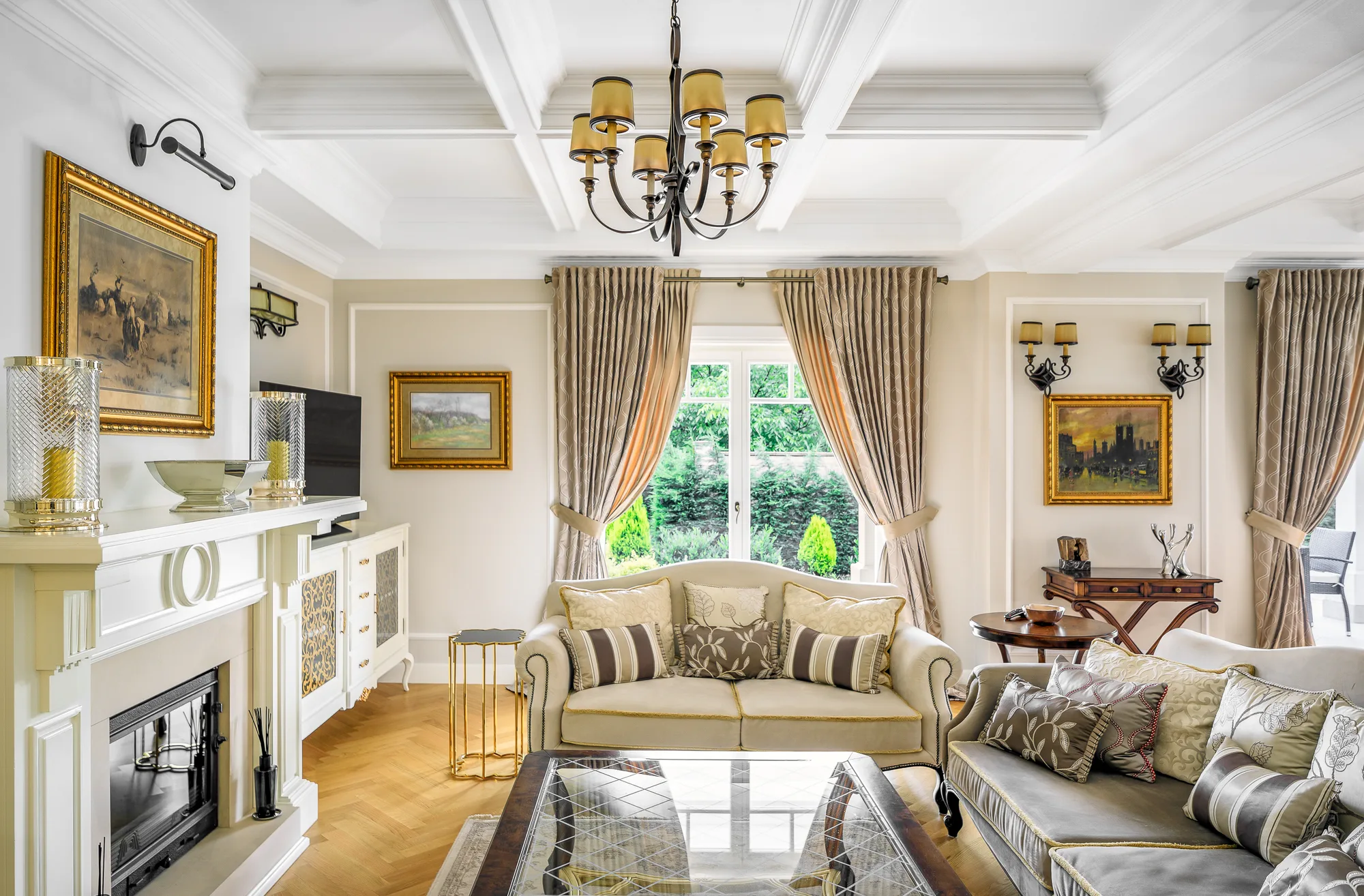 Amenajare interioara rezidentiala — VILA ELEGANTA CU INFLUENTE NEOCLASICE, stil elegant cu influente neoclasice, Timisoara. Imagine 1 din 5