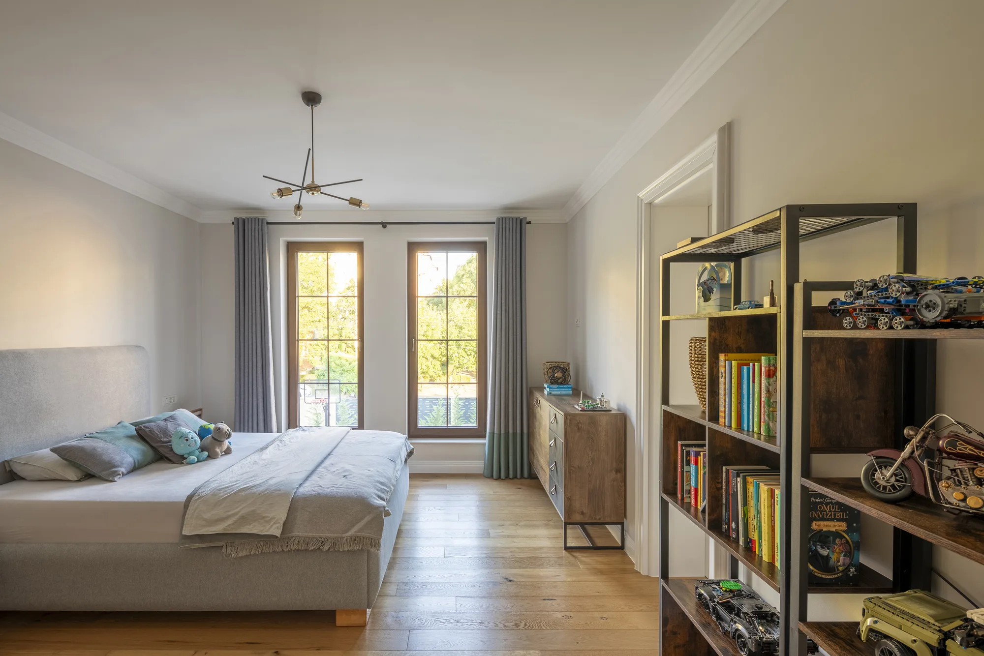 Amenajare interioara rezidentiala — Vila eleganta si calda, in stil contemporan, stil clasic cu accente moderne, Timisoara. Imagine 8 din 10