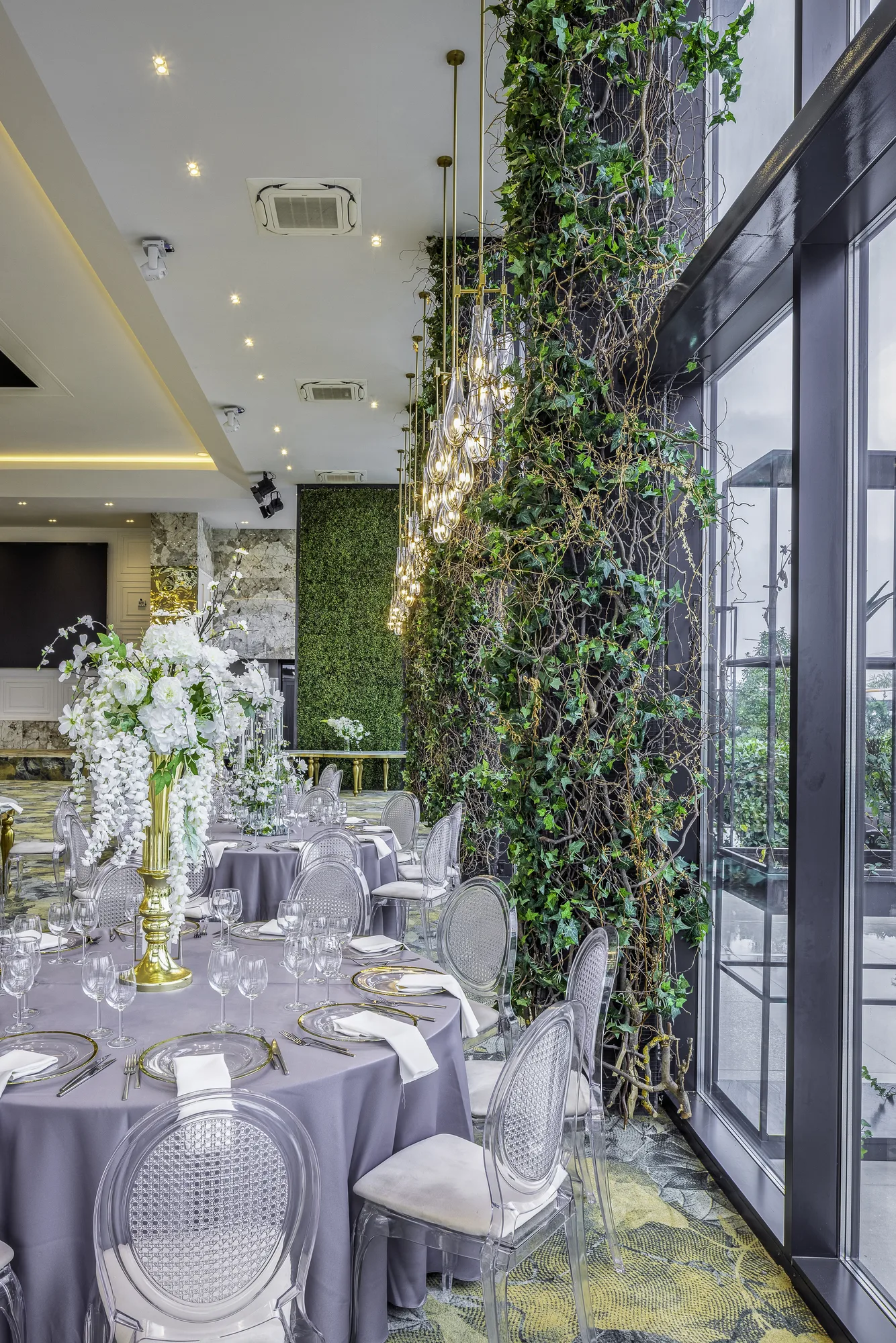 Amenajare interioara comerciala — Valery Evenimente - Sala Celebrity, stil glam, Mosnita Noua - Timis. Imagine 4 din 17