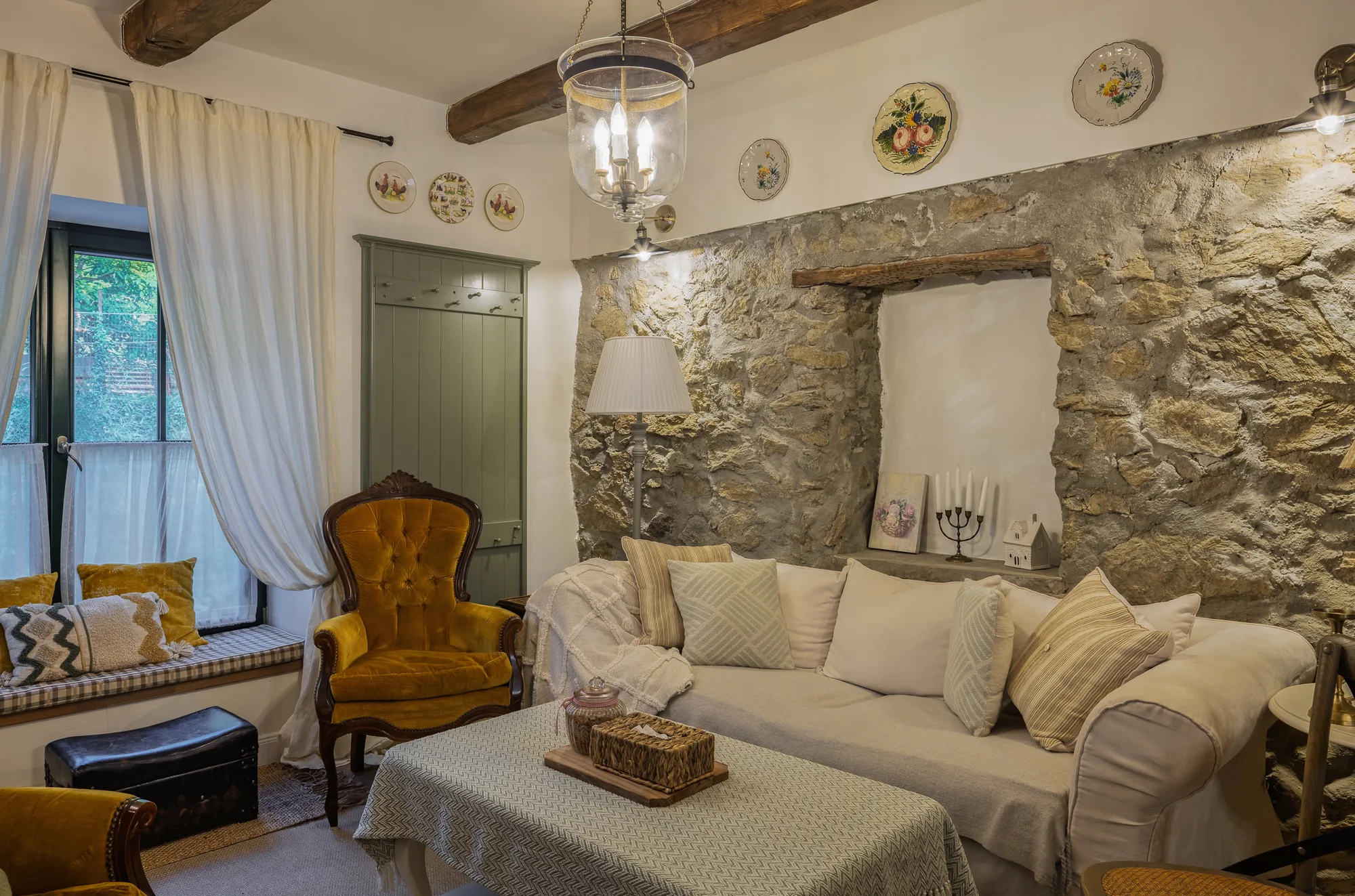 Amenajare interioara rezidentiala — Restructurare casa de piatra de 200 de ani, stil rural reinterpretat, Banatul Montan. Imagine 13 din 20