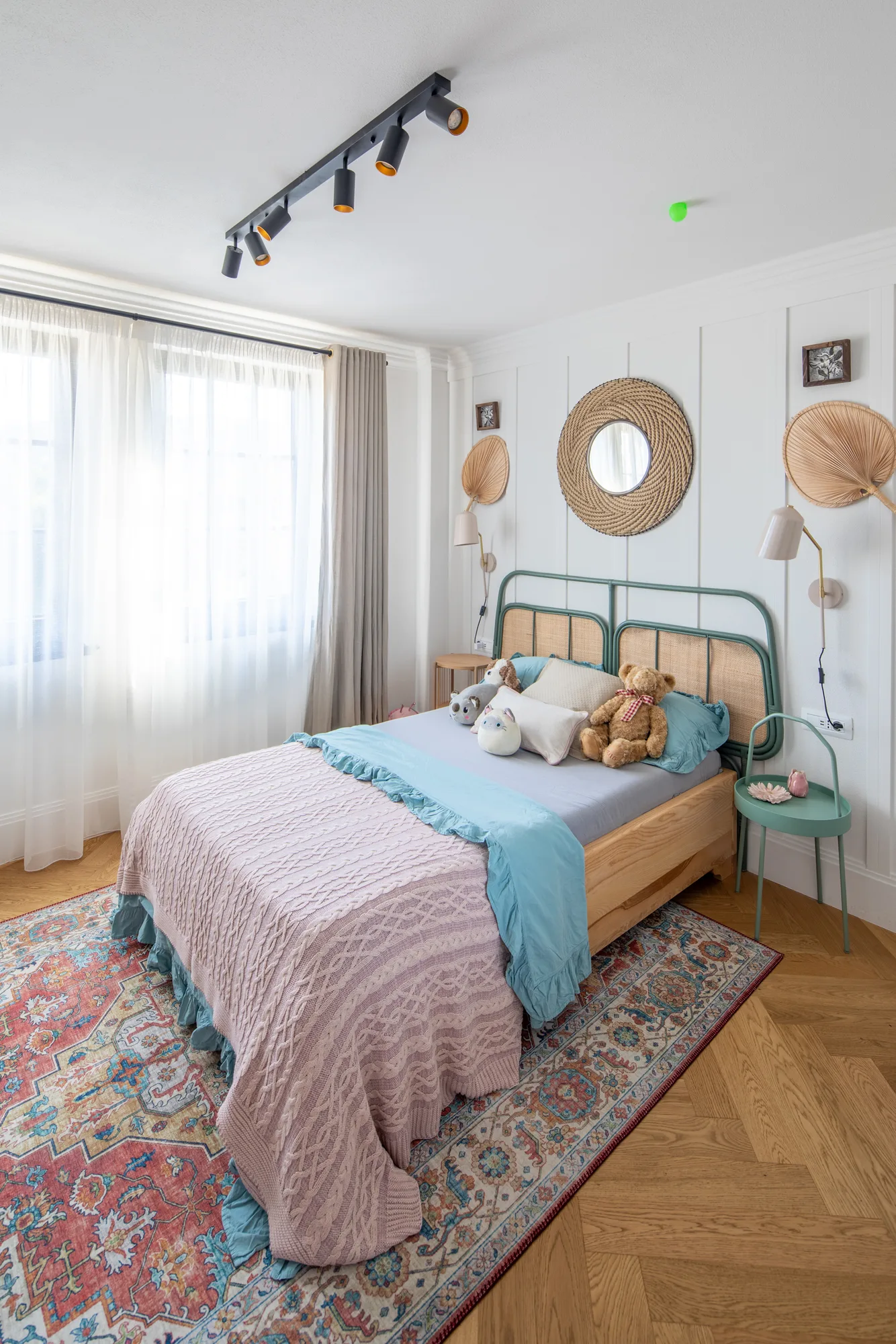 Amenajare interioara rezidentiala — VILA FARMHOUSE RUSTIC, stil farmhouse rustic, Baia de Arama, jud Mehedinti. Imagine 5 din 12