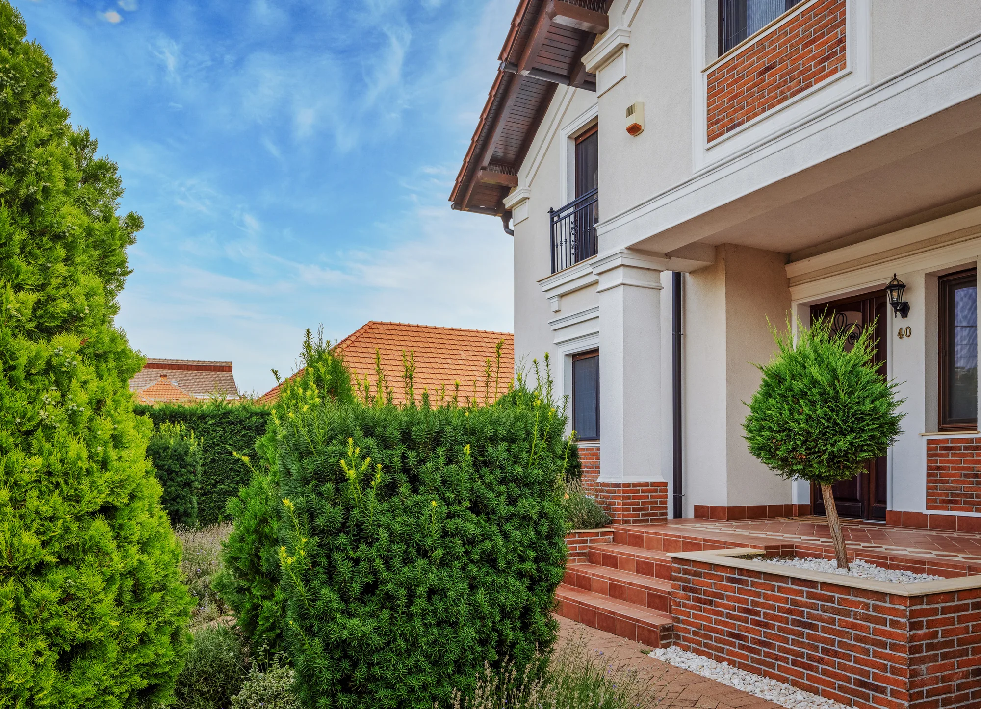 Amenajare exterioara — GRADINA URBANA DISCRETA, stil italian, Timisoara. Imagine 3 din 9