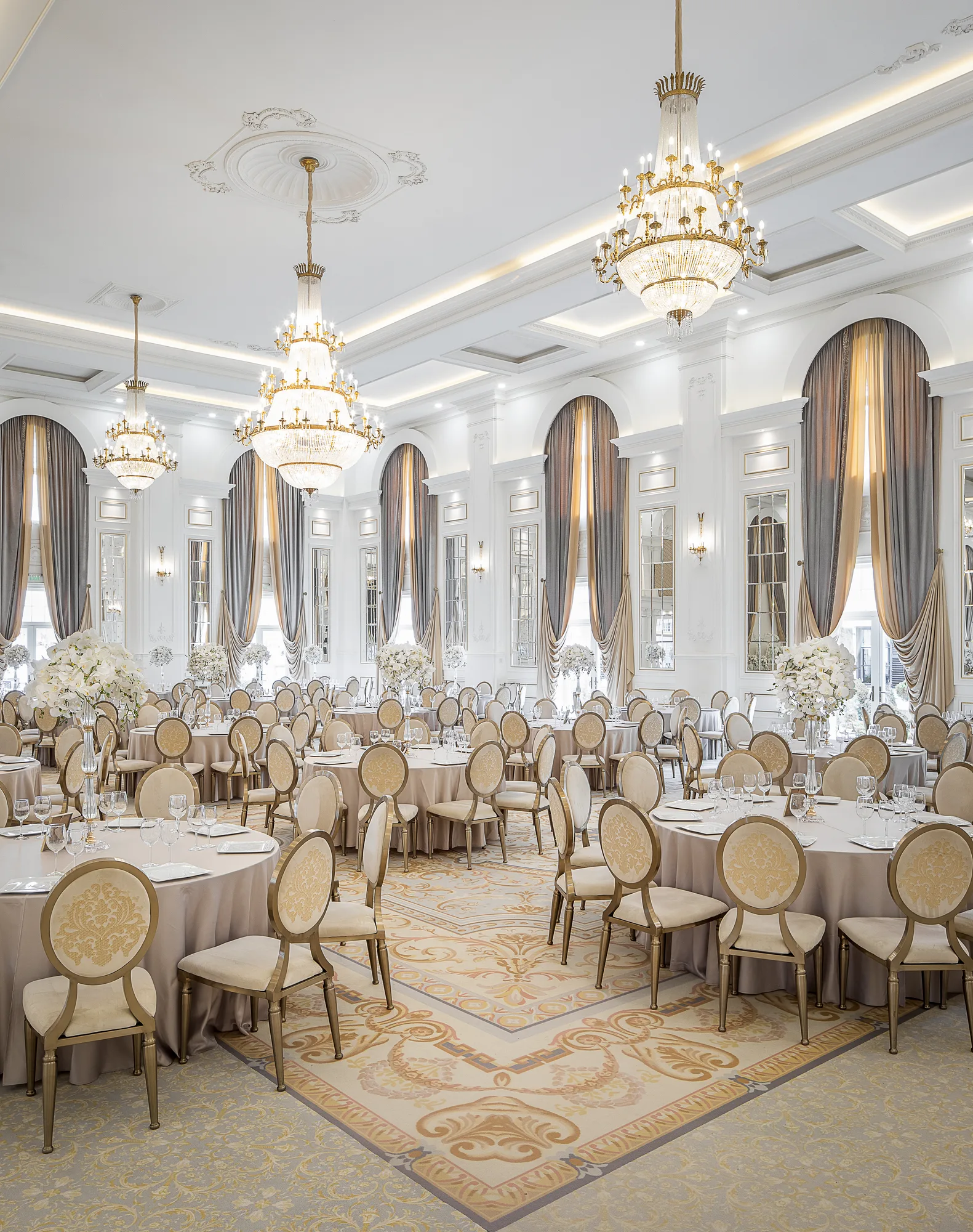 Amenajare interioara comerciala — GRAND BALLROOM VALERY, stil luxury, Mosnita, jud Timis. Imagine 5 din 5