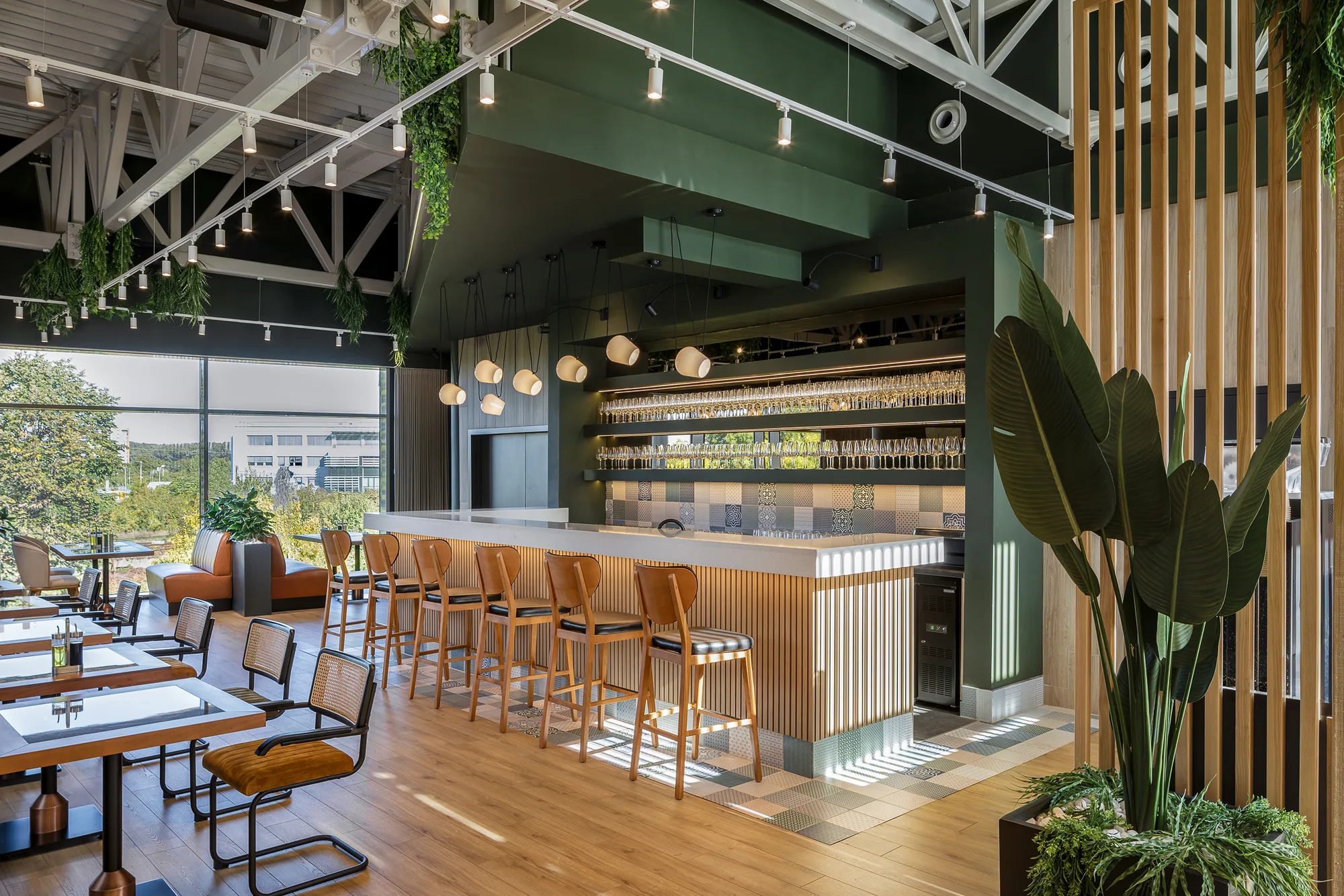 Amenajare interioara comerciala — HOTEL AMAZONIA, stil biophilic contemporan, Timisoara. Imagine 9 din 11