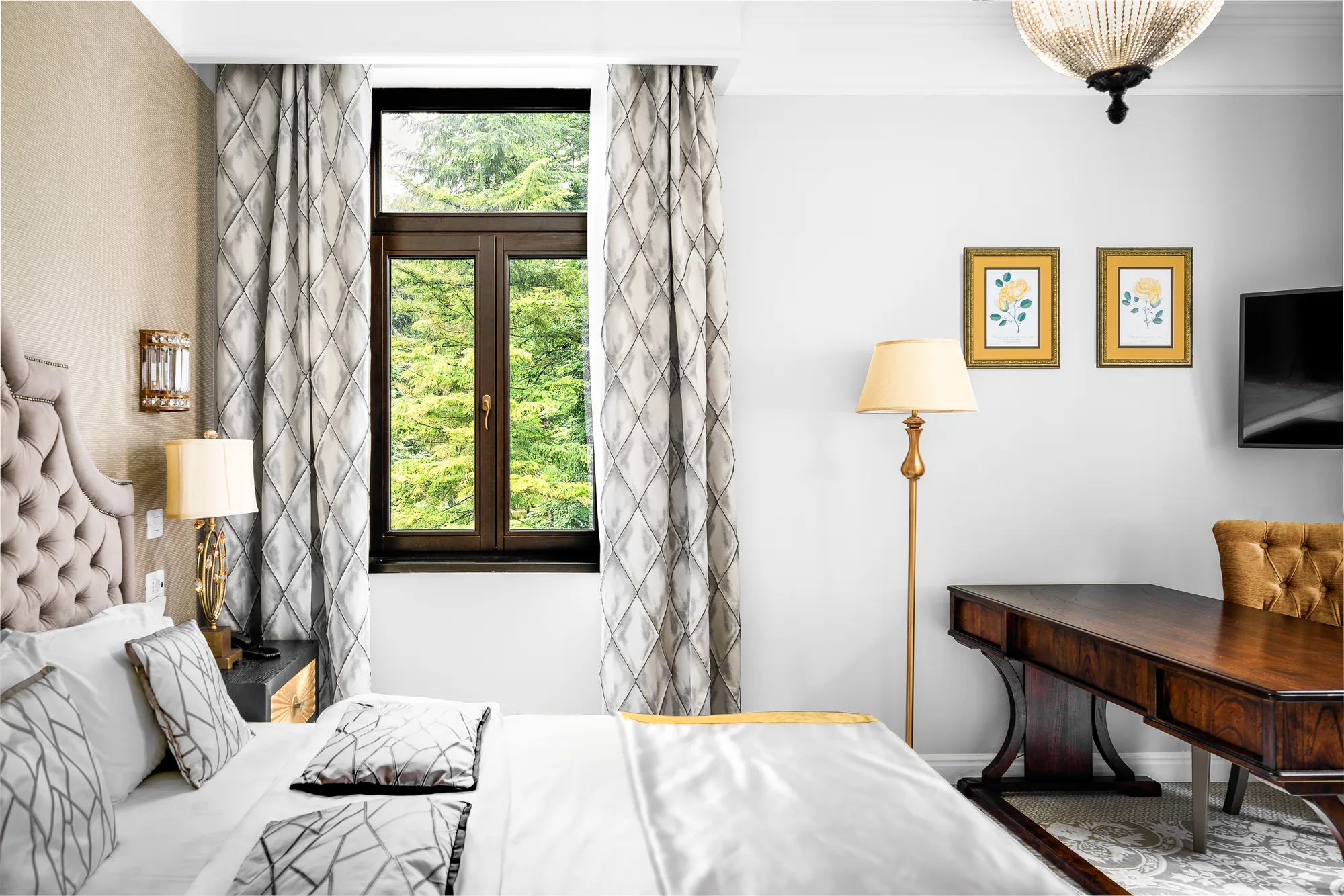Amenajare interioara comerciala — HOTEL VERSAY, stil clasic, Baile Herculane. Imagine 3 din 16