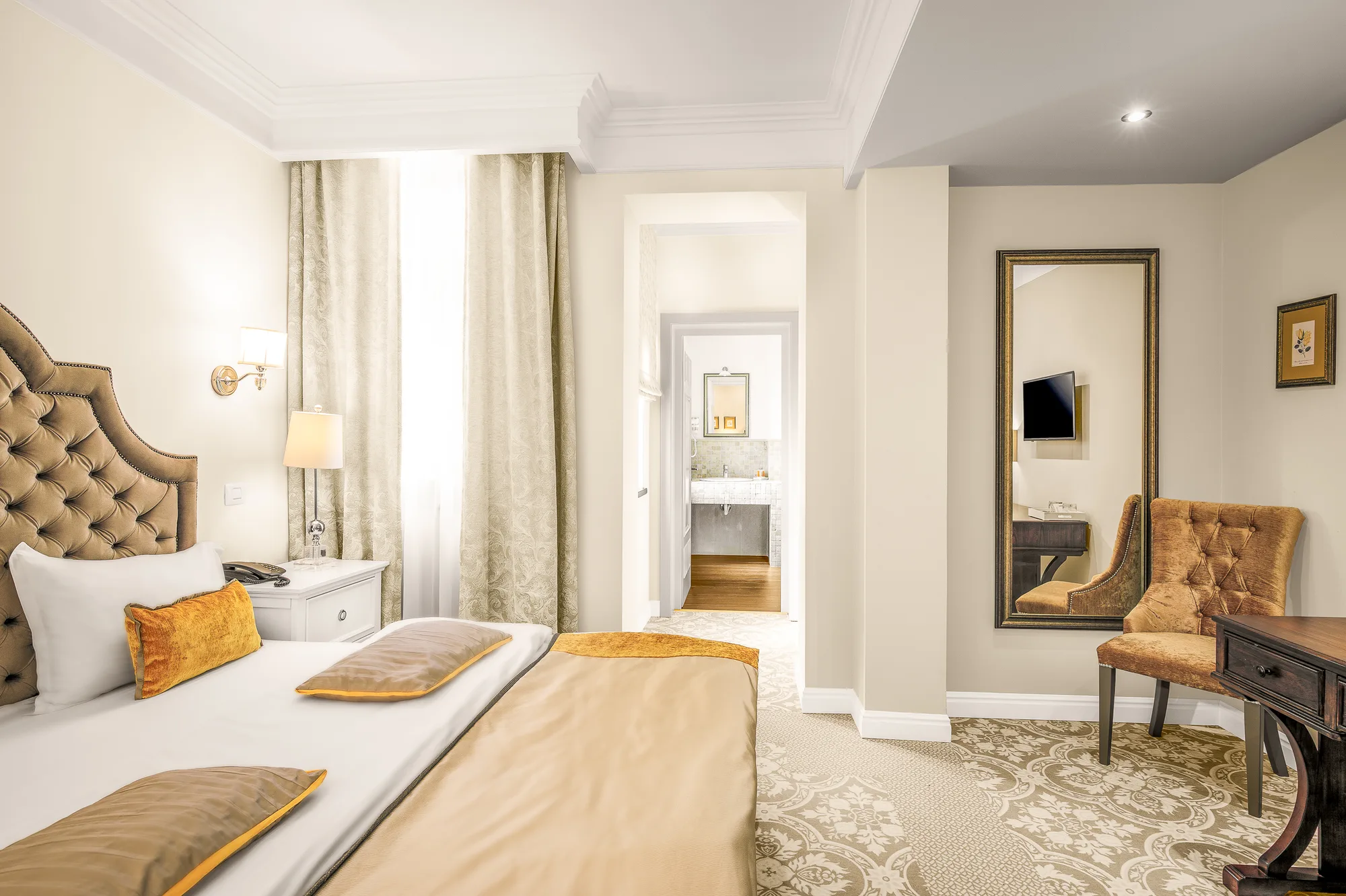 Amenajare interioara comerciala — HOTEL VERSAY, stil clasic, Baile Herculane. Imagine 11 din 16