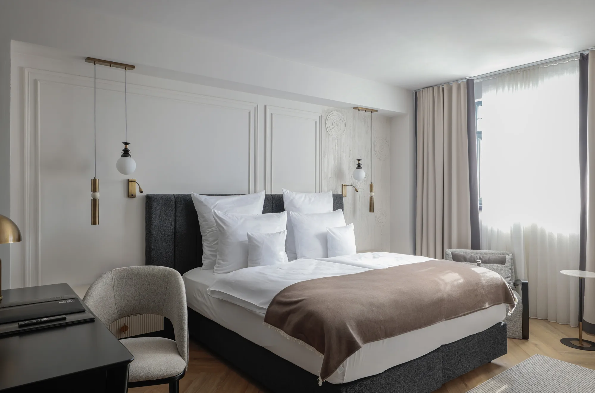 Amenajare interioara comerciala — HOTEL ZET, stil glam contemporan, Timisoara. Imagine 8 din 12