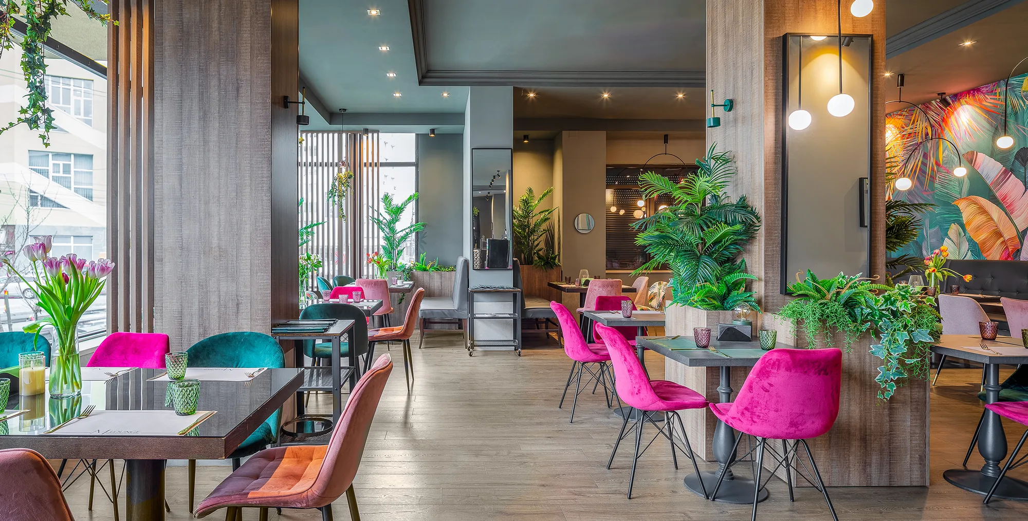 Amenajare interioara comerciala — M LOUNGE MEDITERRANEAN, stil modern, Resita. Imagine 2 din 4