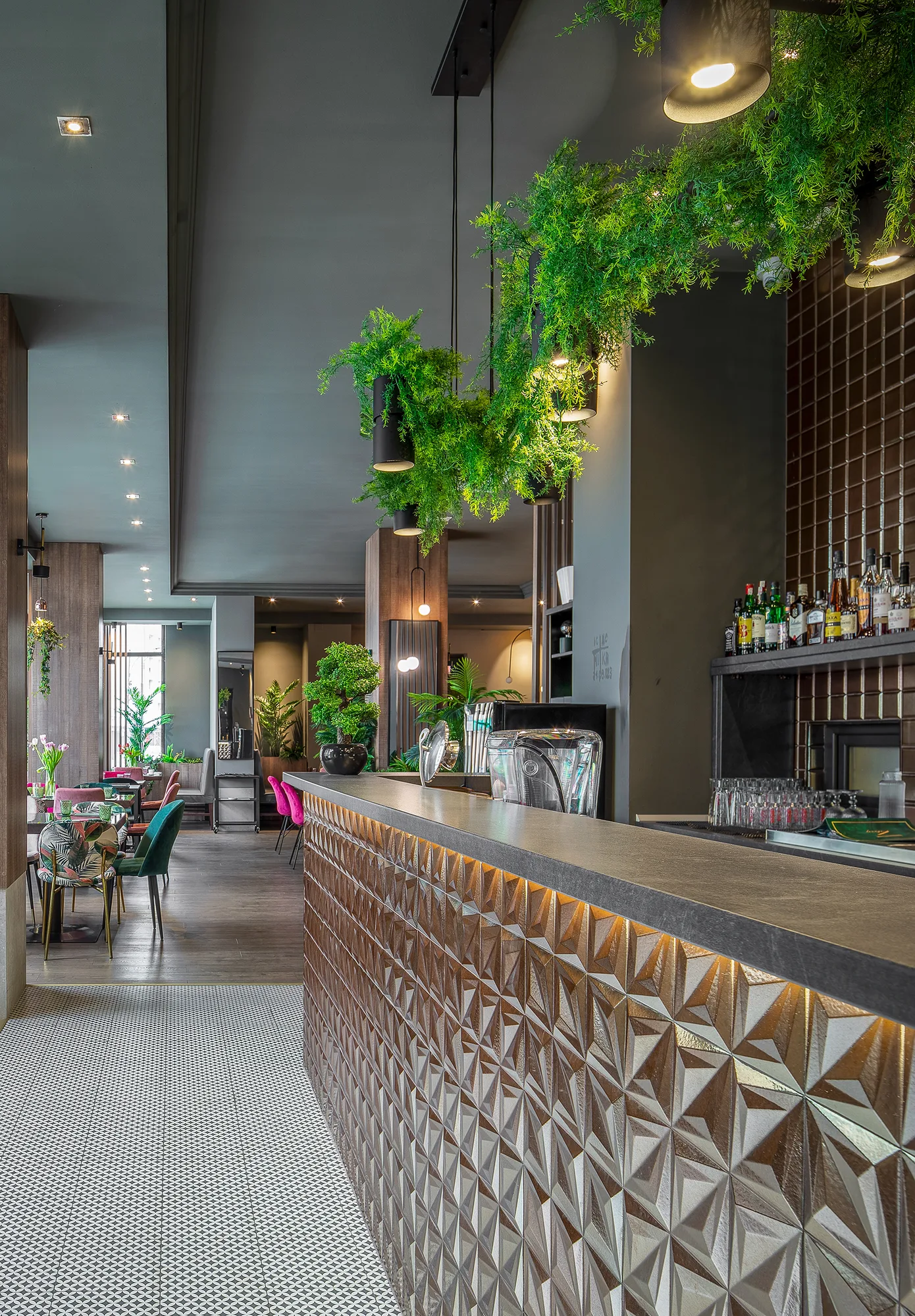 Amenajare interioara comerciala — M LOUNGE MEDITERRANEAN, stil modern, Resita. Imagine 4 din 4