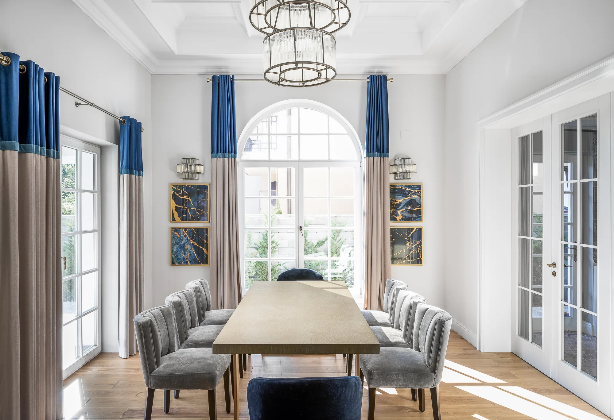 Amenajare interioara rezidentiala — CASA NEOCLASICA CONTEMPORANA, stil clasic contemporan, Timisoara. Imagine 1 din 12