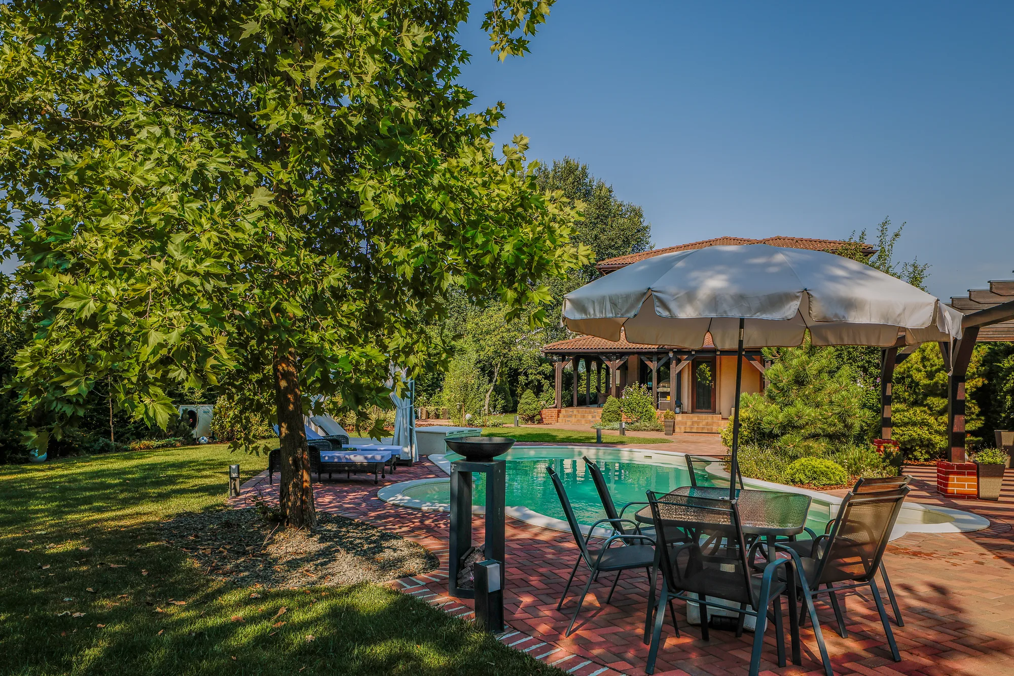 Amenajare exterioara — GRADINA CU ACCENTE RUSTICE, stil italian, Timisoara. Imagine 10 din 15