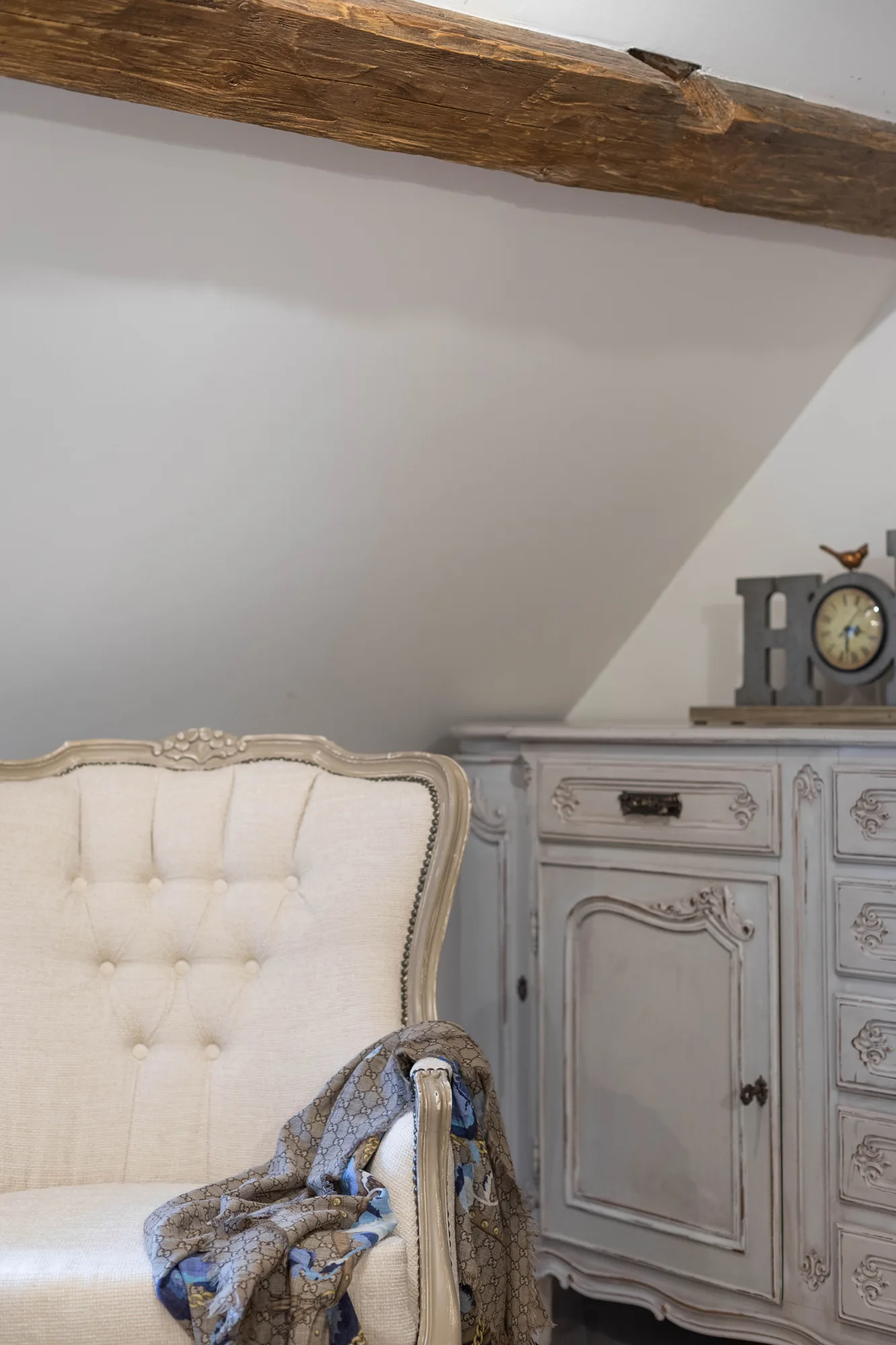 Amenajare interioara rezidentiala — Casa de familie – rafinament rustic cu influente clasice, stil rustic elegant, Garana, jud Caras. Imagine 10 din 14