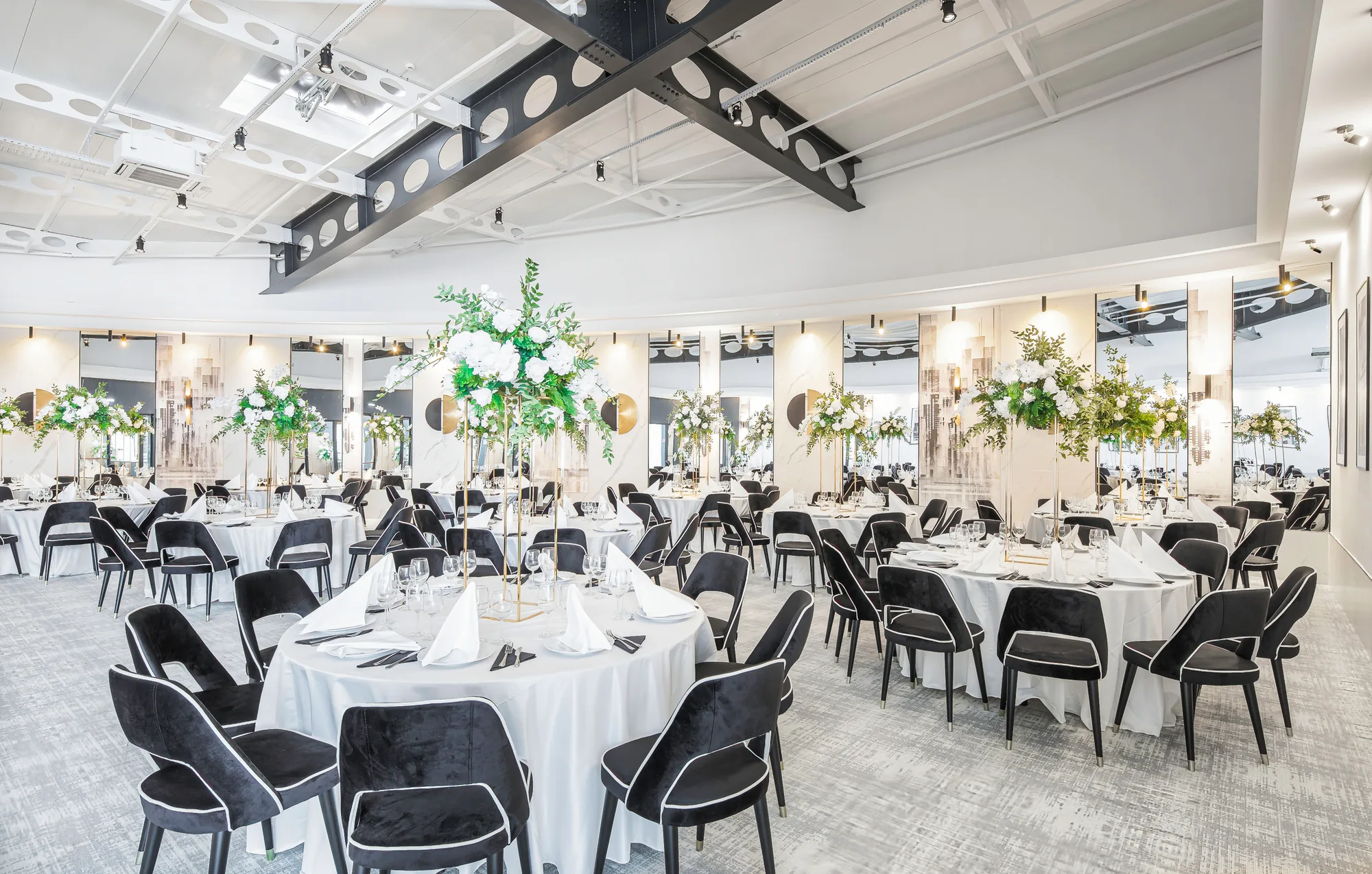 Amenajare interioara comerciala — SALA EUROPA/CRAFT TIMISOARA, stil glam contemporan, Timisoara. Imagine 1 din 10