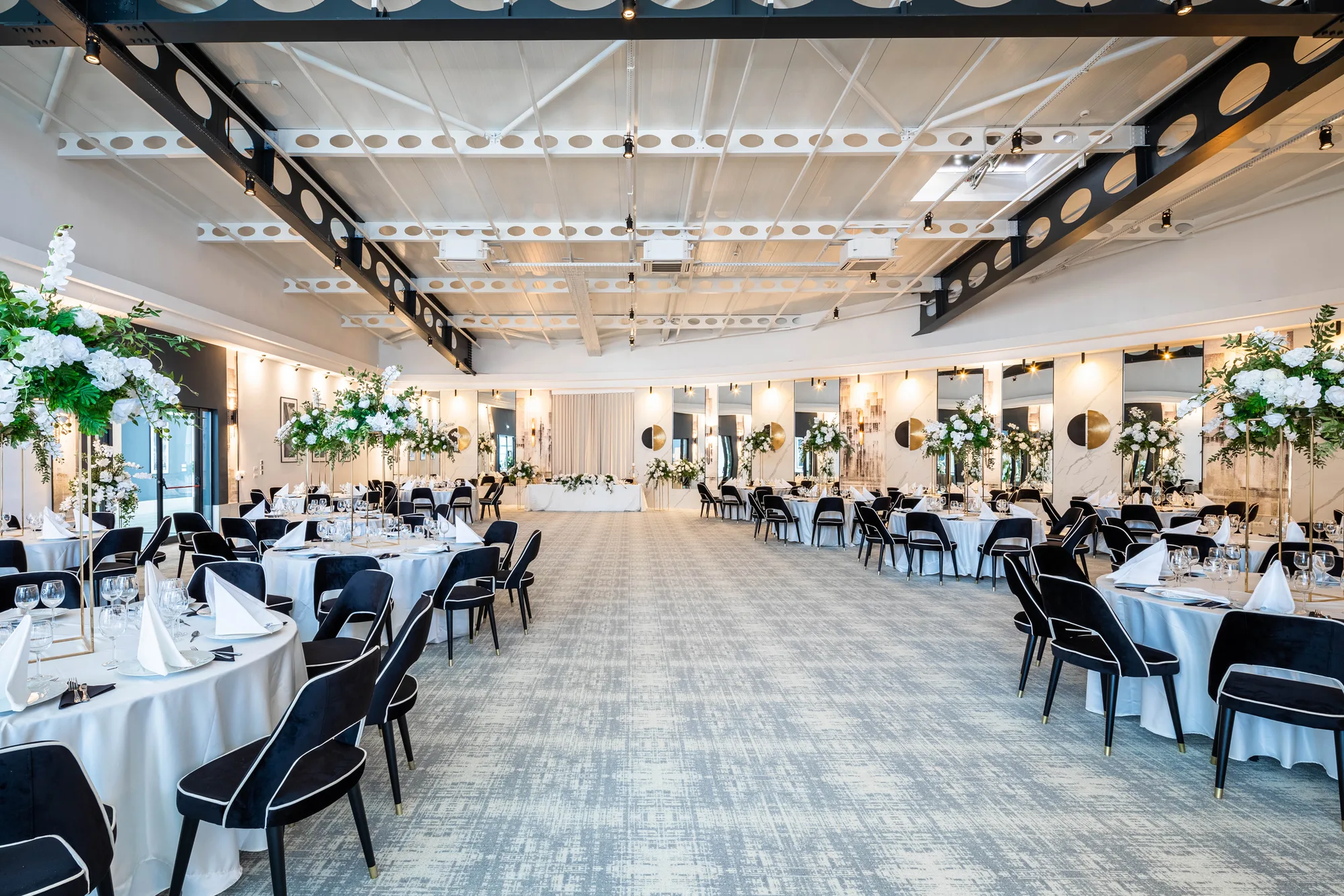 Amenajare interioara comerciala — SALA EUROPA/CRAFT TIMISOARA, stil glam contemporan, Timisoara. Imagine 3 din 10