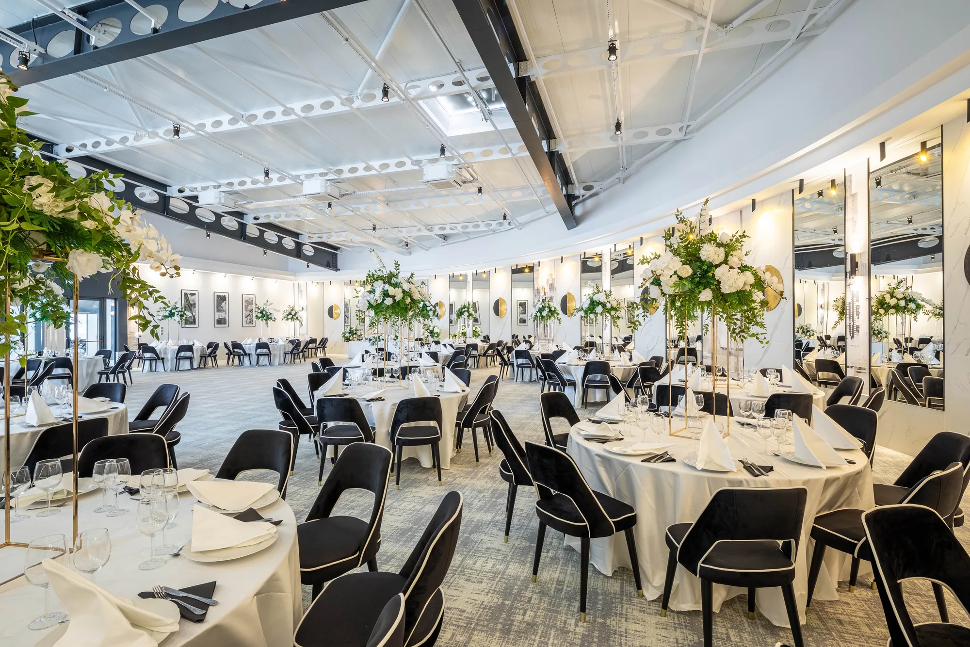 Amenajare interioara comerciala — SALA EUROPA/CRAFT TIMISOARA, stil glam contemporan, Timisoara. Imagine 4 din 10