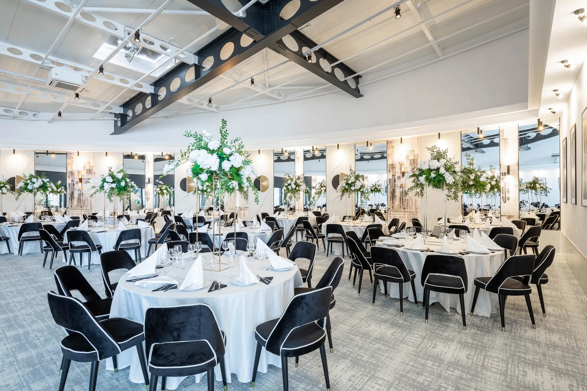 Amenajare interioara comerciala — SALA EUROPA/CRAFT TIMISOARA, stil glam contemporan, Timisoara. Imagine 6 din 10