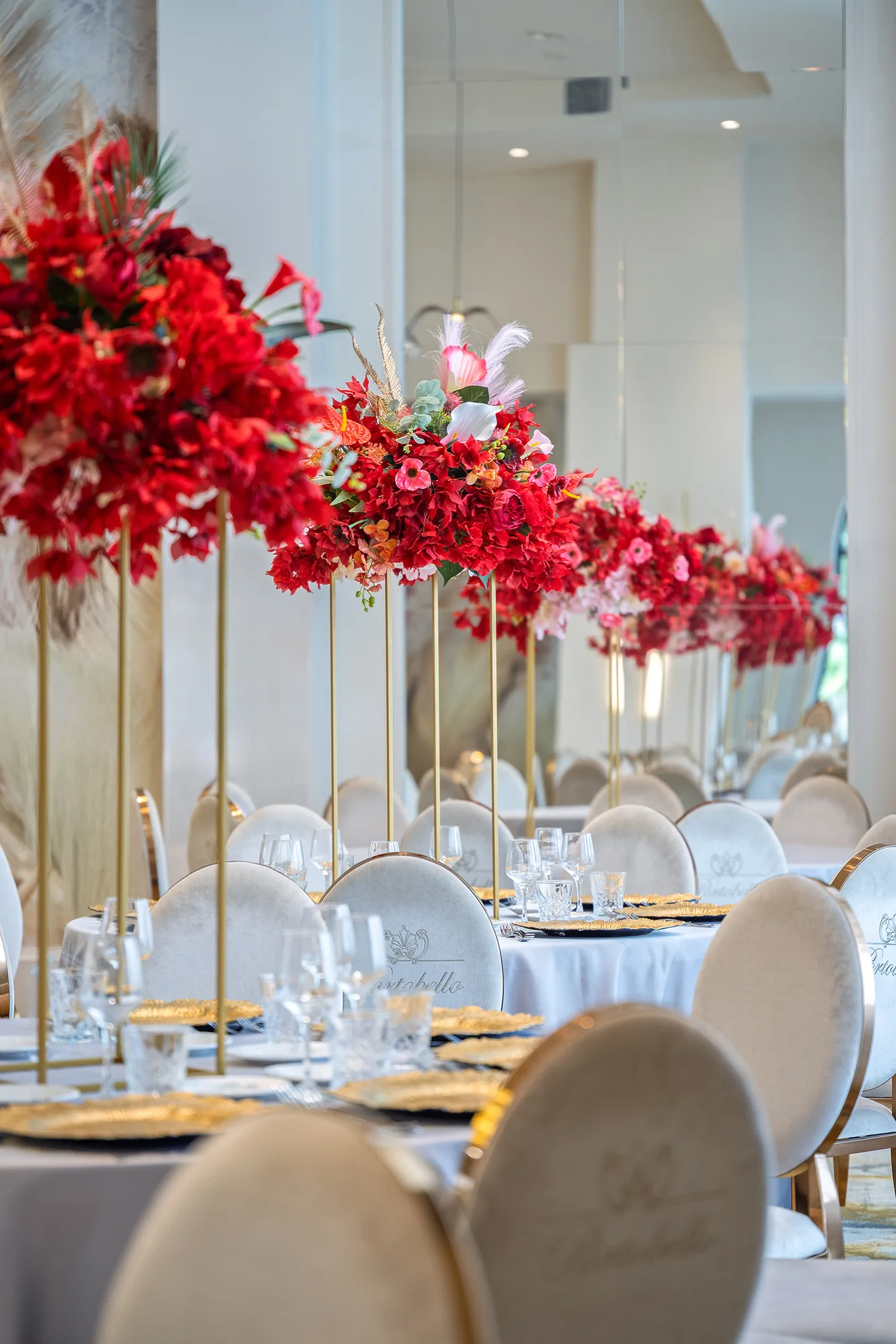 Amenajare interioara comerciala — Portobello Ballroom, stil glam, Craiova. Imagine 8 din 15