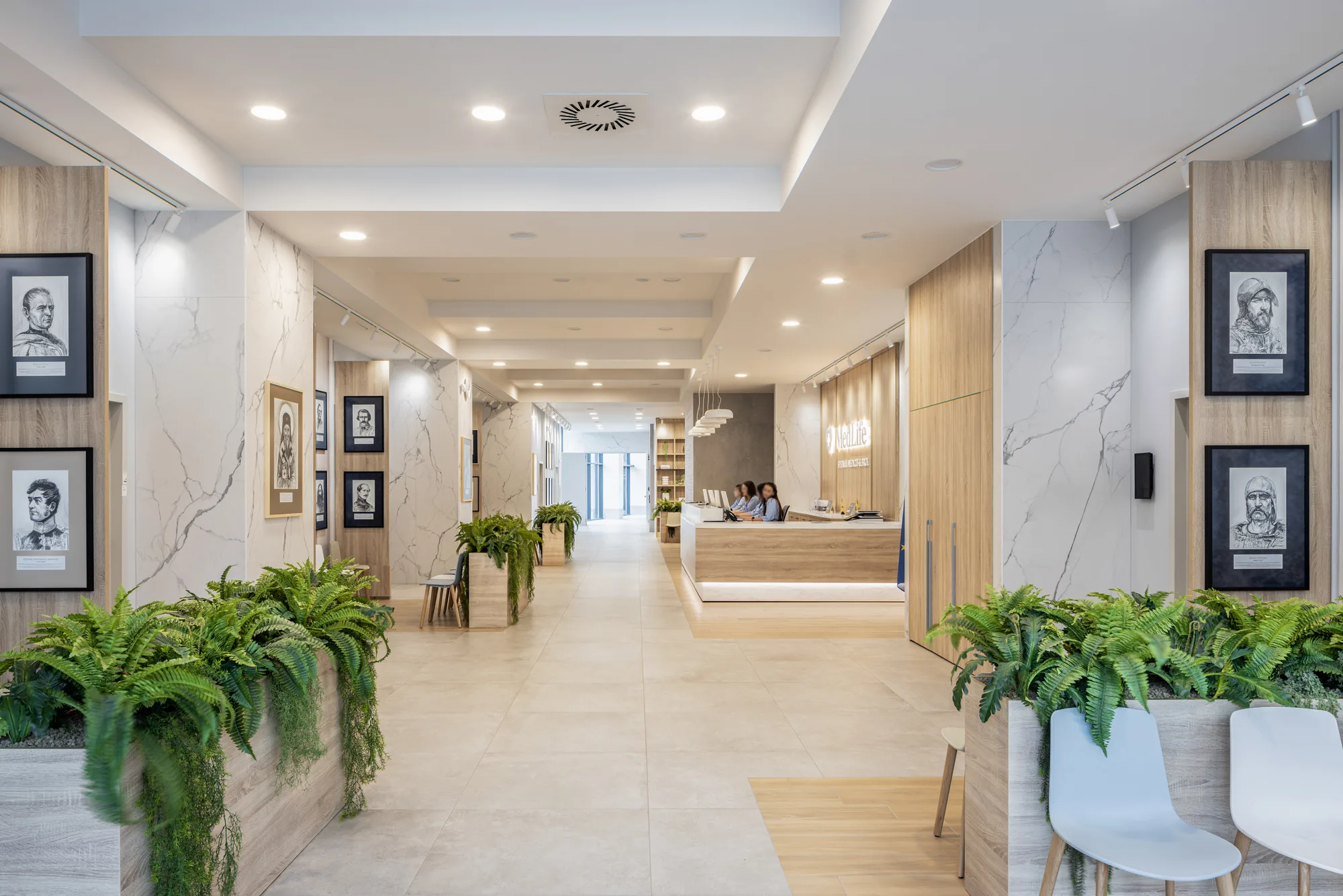 Amenajare interioara comerciala — SPITAL MEDLIFE BY MEDICI’S, stil contemporan, Timisoara. Imagine 2 din 22