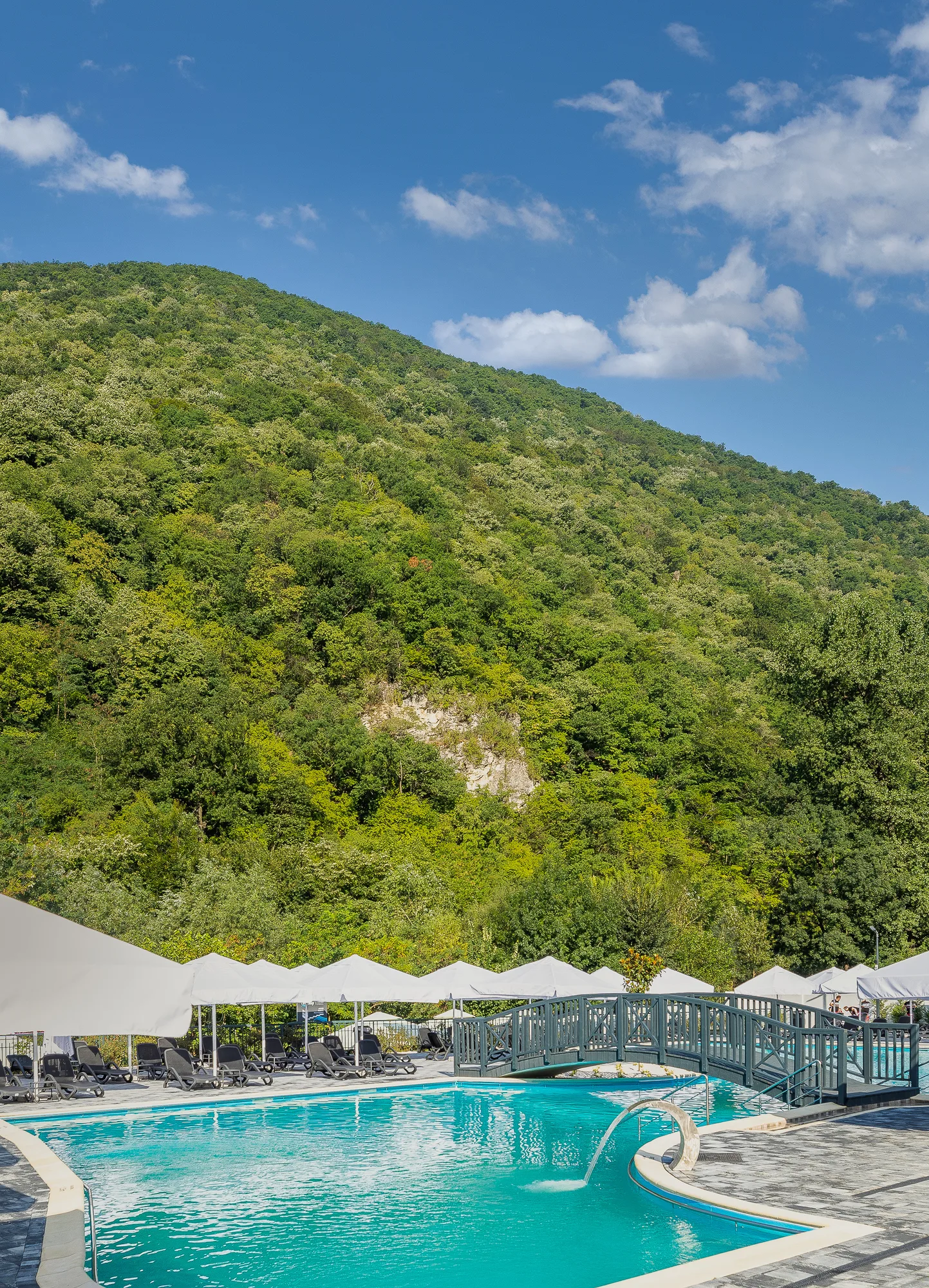 Amenajare interioara comerciala — STRAND TERMAL VERSAY, stil modern minimalist cu influente resort, Baile Herculane. Imagine 12 din 12