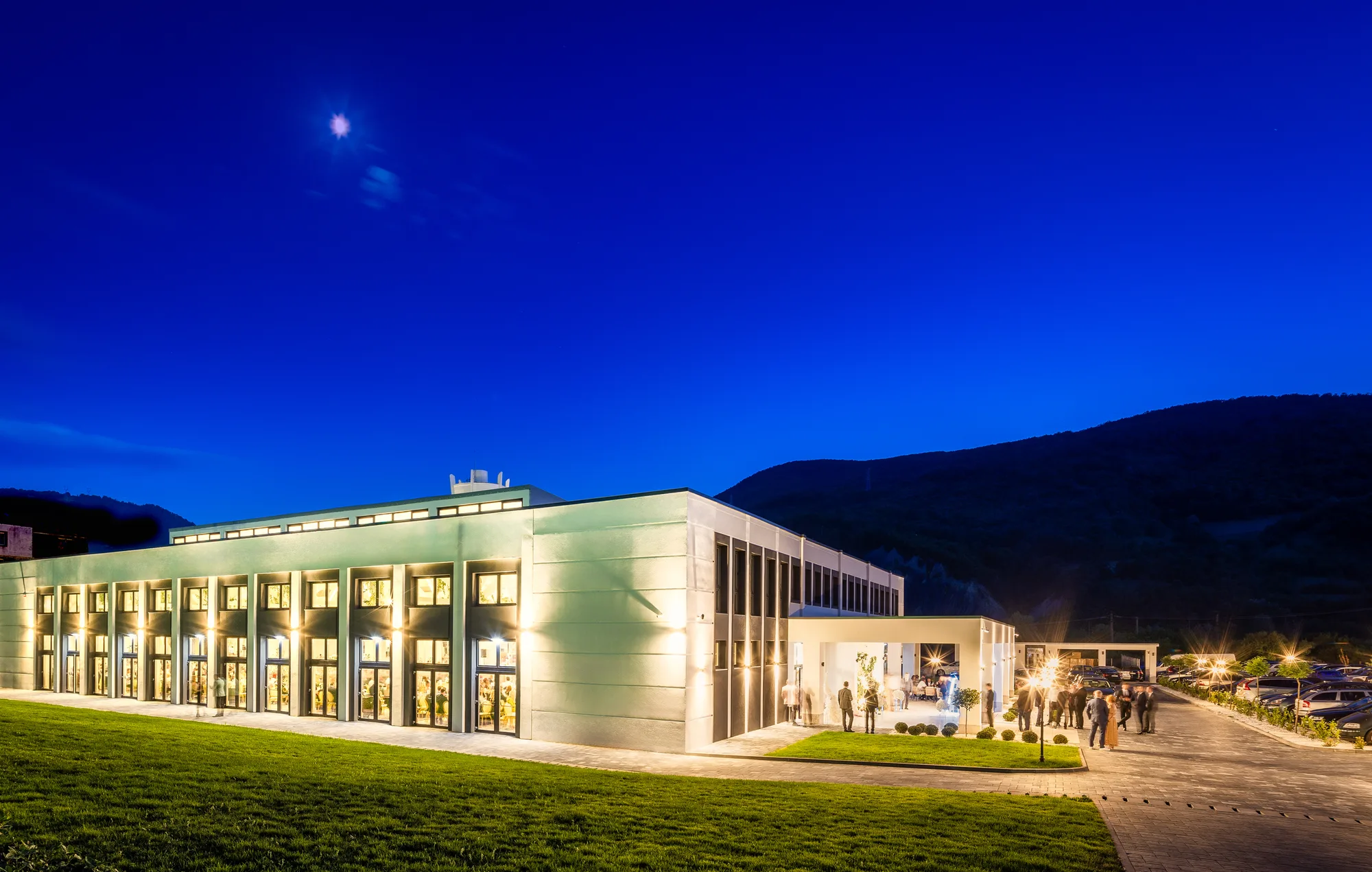 Amenajare interioara comerciala — VERSAY EVENTS BALLROOM, stil luxury, Mehadia, jud. Caras. Imagine 8 din 8