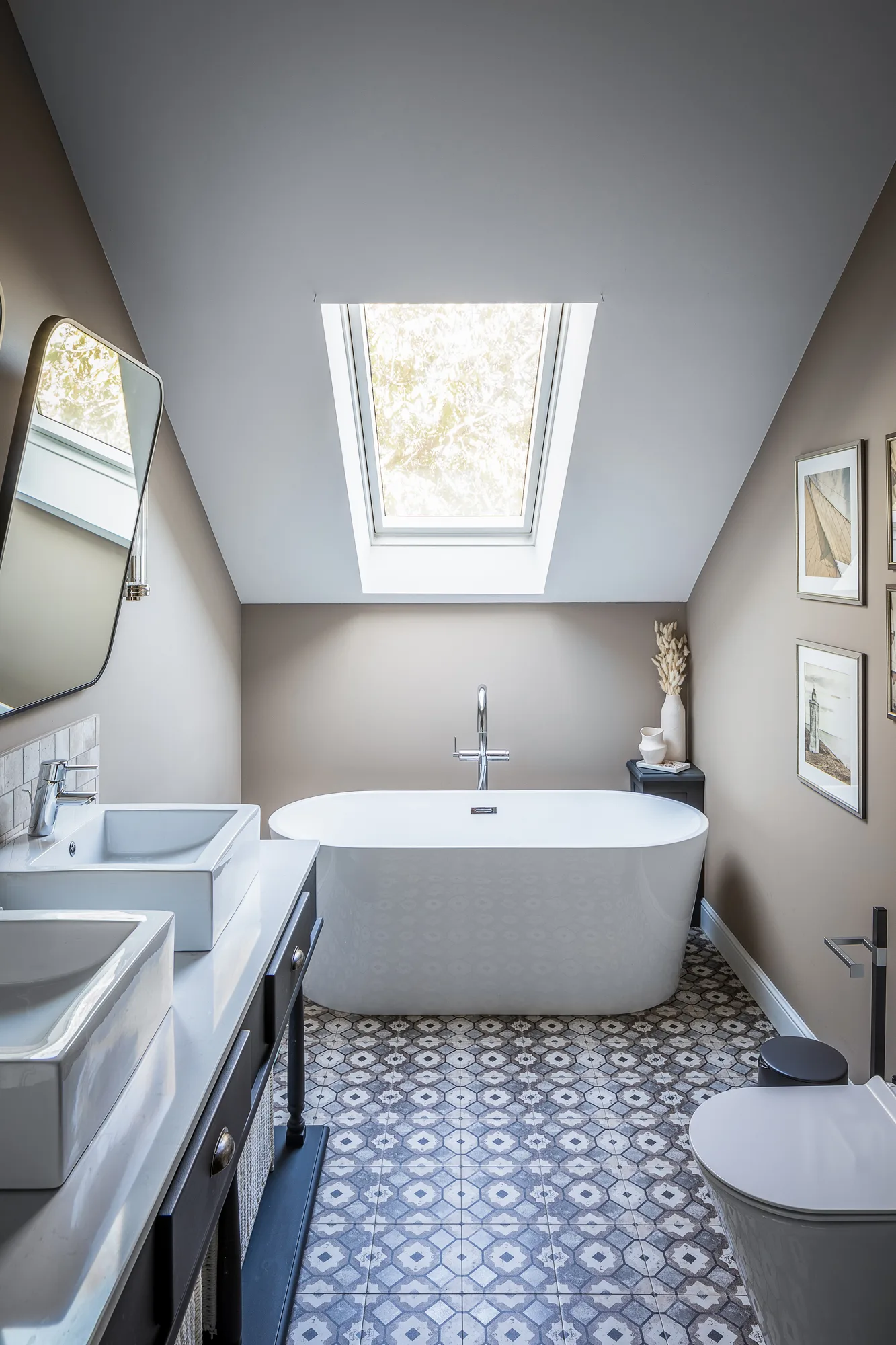Amenajare interioara rezidentiala — VILA CLASICA CU MANSARDA, stil clasic contemporan, Timisoara. Imagine 8 din 8