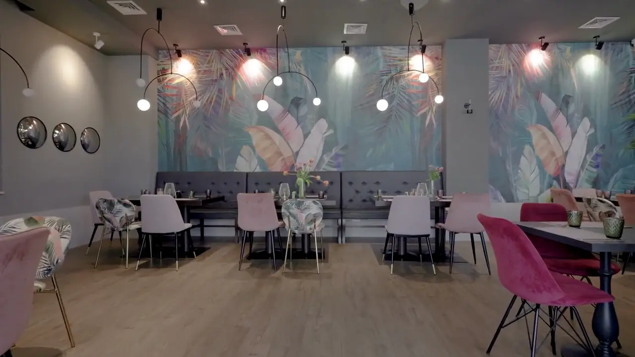 M Lounge Mediterranean — Filmare de prezentare a restaurantului M Lounge Mediterranean din Resita.